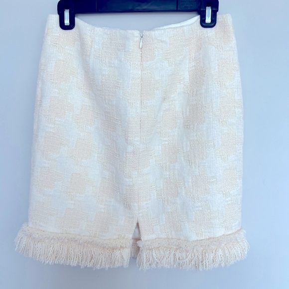 🍭 Worth Tweed Suit Cream w/fringe pearl and jeweled buttons Size 4 - Picture 8 of 9